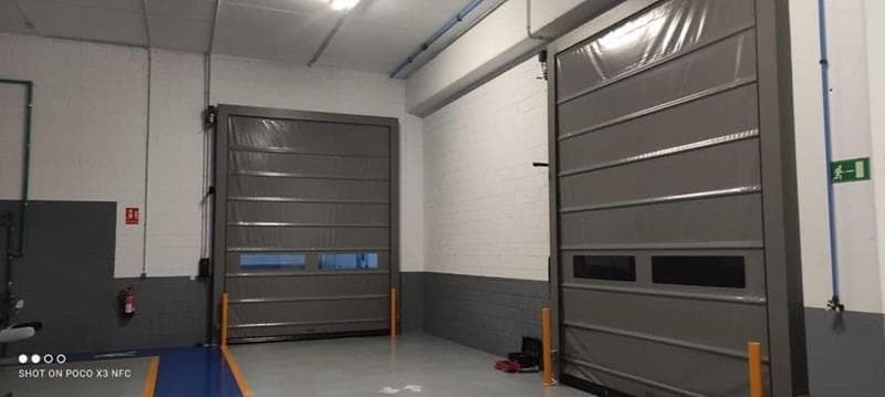 3 claves para elegir una puerta industrial de alta resistencia para tu nave