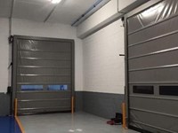 3 claves para elegir una puerta industrial de alta resistencia para tu nave