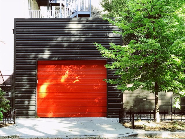 Expertos en instalación de puertas de garaje automáticas en A Coruña