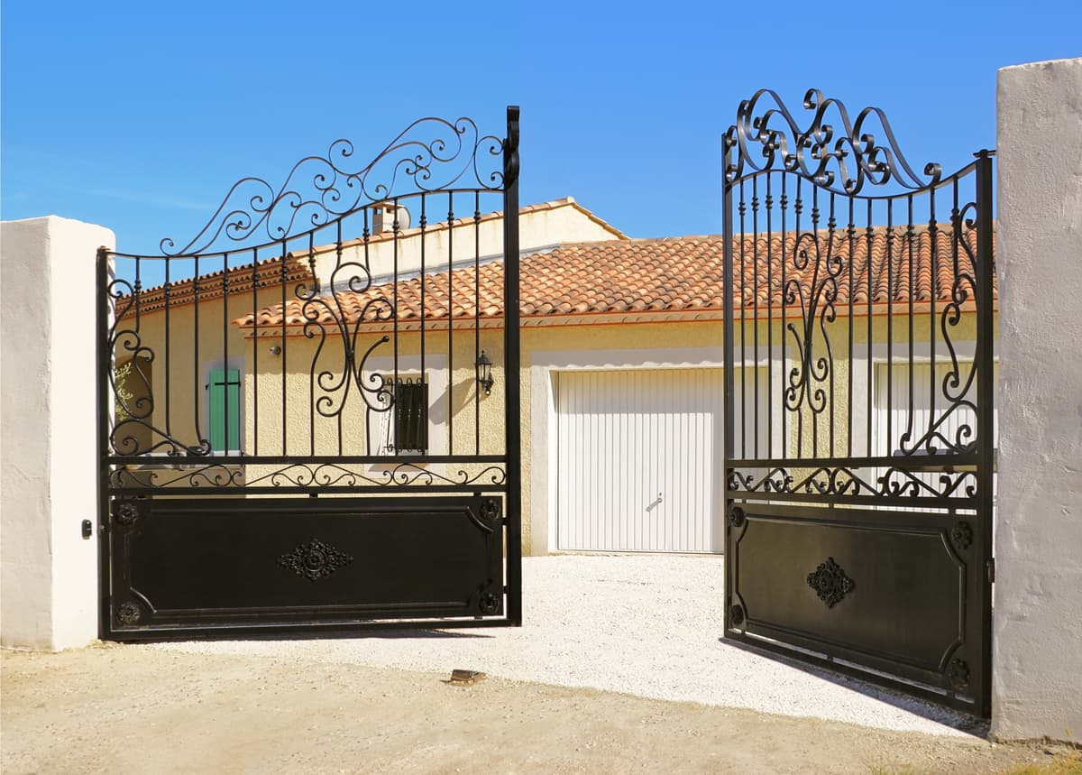 ¿En qué casos se emplean los automatismos para puertas? A Coruña
