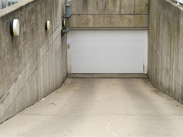 Las 5 ventajas clave de instalar una puerta de garaje seccional