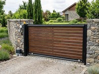 ¿Por qué es crucial un contrato de mantenimiento para tu puerta automática?