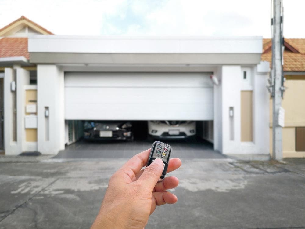 Qué ocurre si se estropea un motor de la puerta del garaje? - Puertas de  garaje